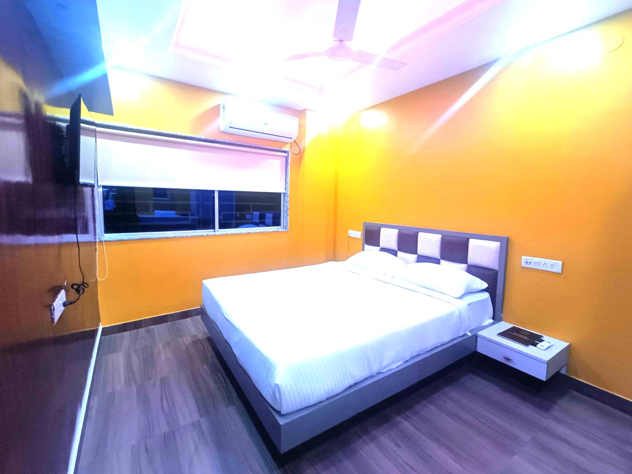 Deluxe Rooms